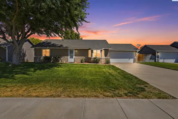4872 Mt. Adams View Drive, West Richland, WA 99353