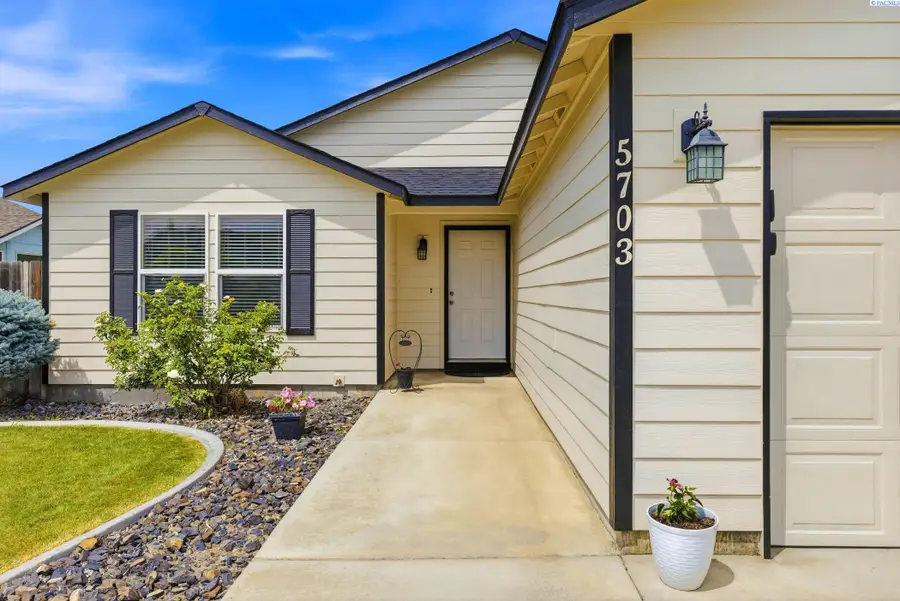5703 Fillmore Dr, Pasco, WA 99301 - #2