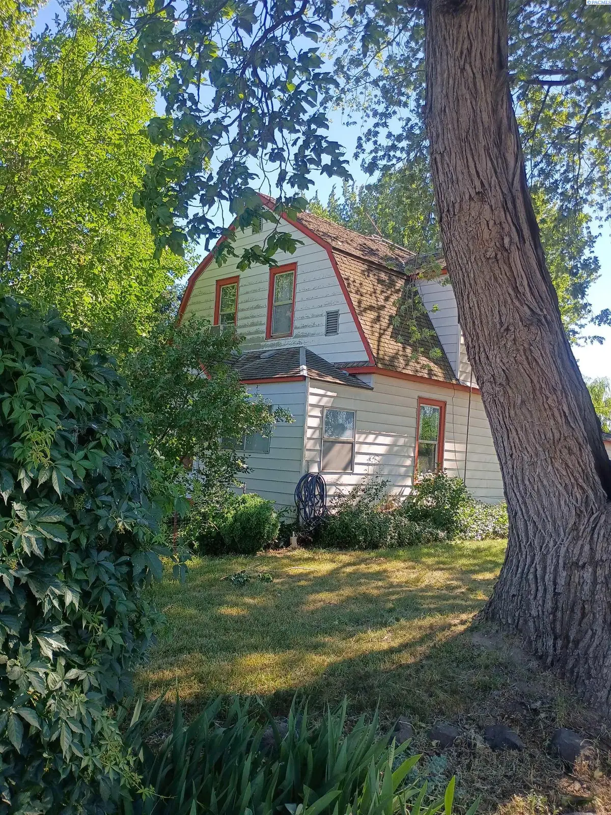31 N Mclean Rd, Sunnyside, WA 98944 - #1