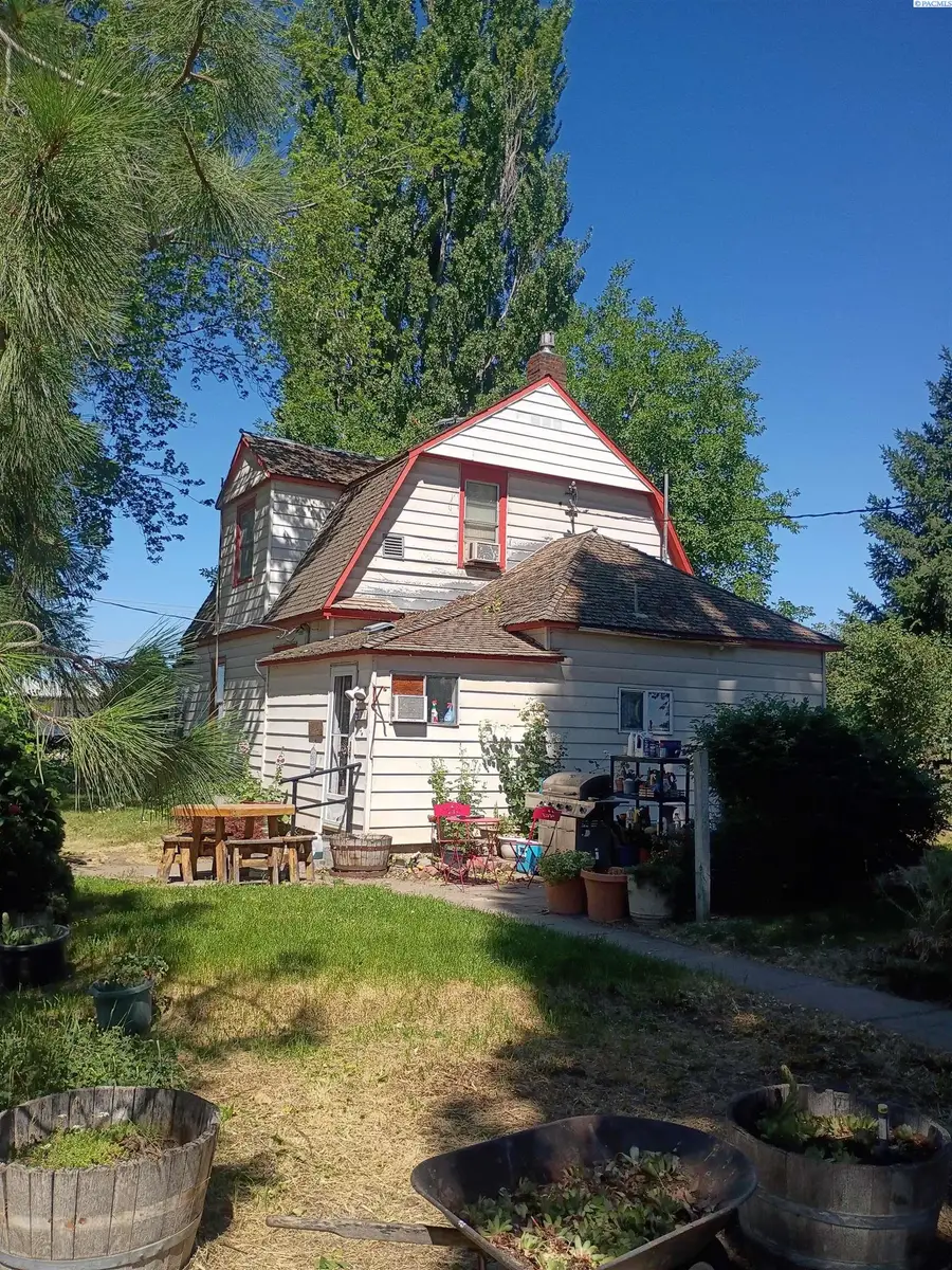 31 N Mclean Rd, Sunnyside, WA 98944 - #2