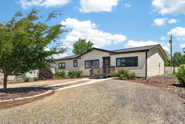 251 Hanson Loop, Burbank, WA 99323