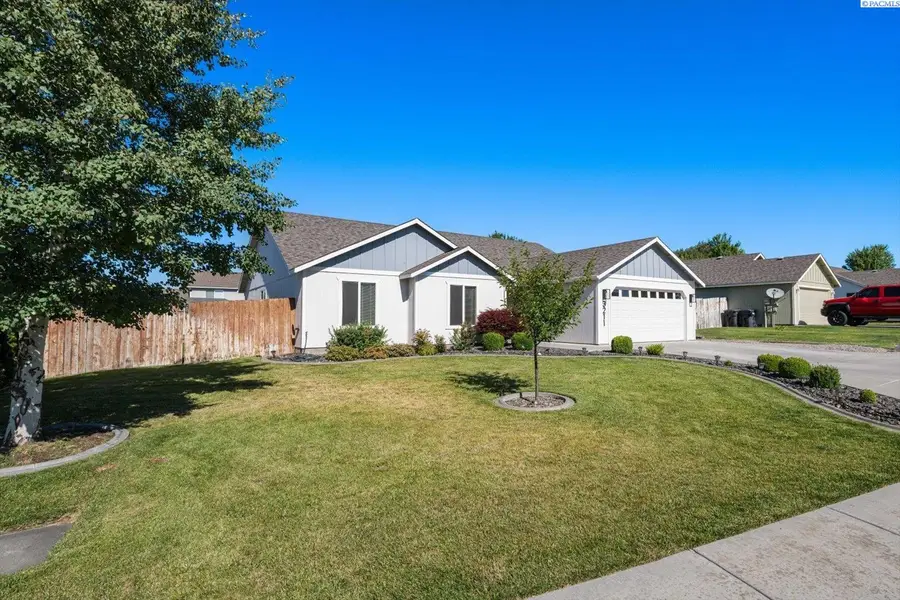 3211 S Highlands Blvd., West Richland, WA 99353 - #2