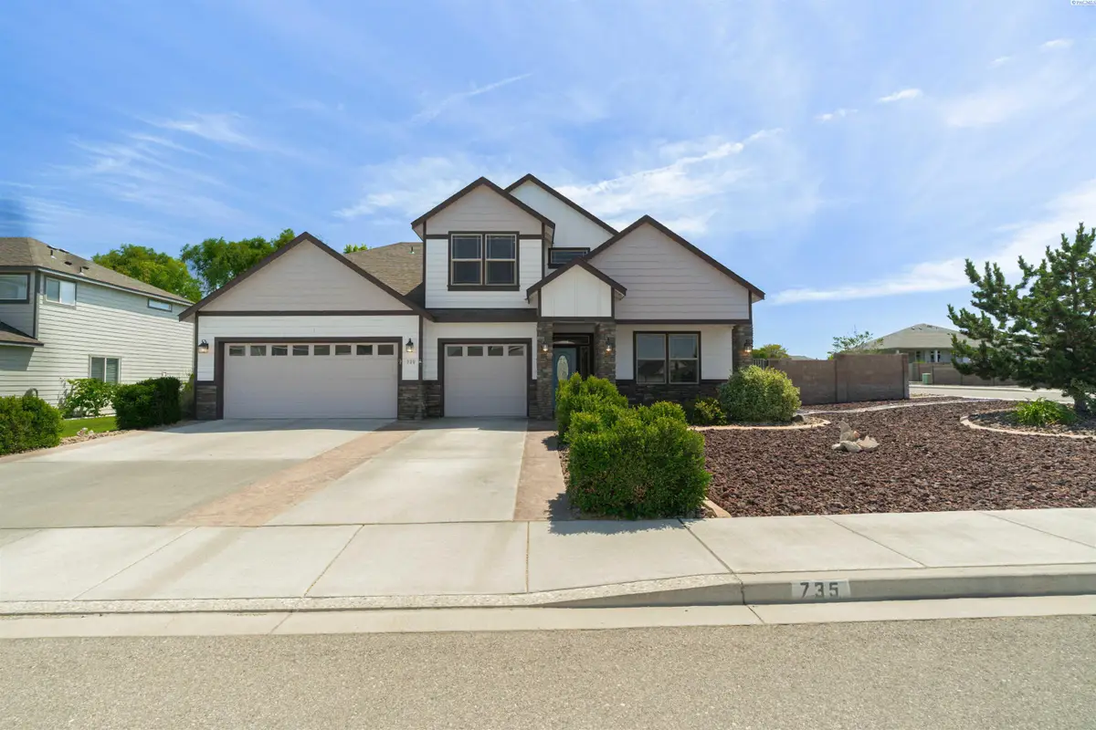 735 Pinnacle Dr, West Richland, WA 99353 - #1