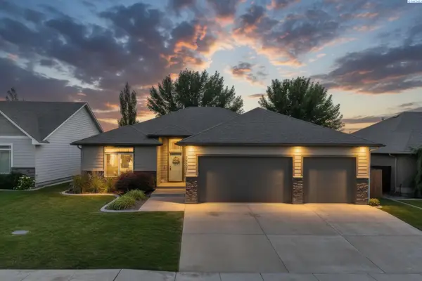 10251 W 17th Place, Kennewick, WA 99338