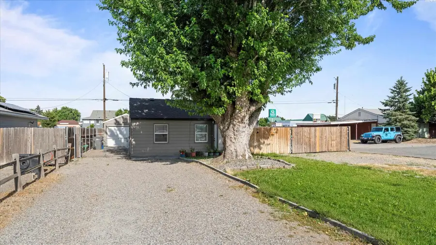 316 N Jefferson St, Kennewick, WA 99336 - #2