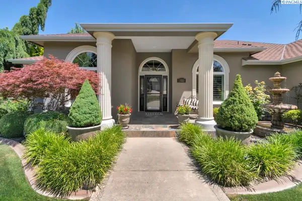 332 Falconridge St, Richland, WA 99352