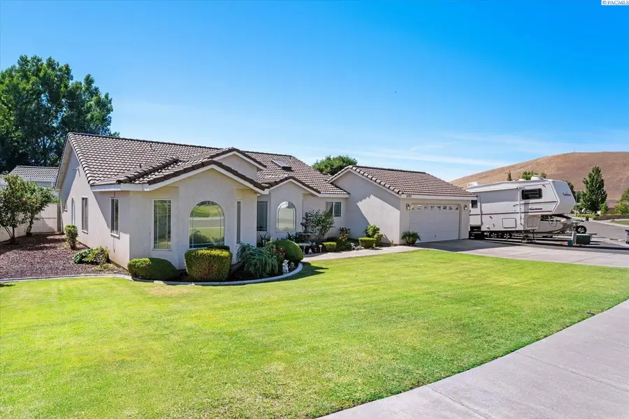 5703 Mulberry Dr, West Richland, WA 99353 - #2