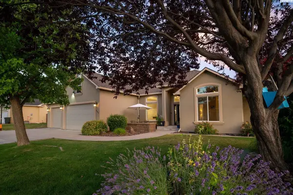 461 Cherry Blossom Loop, Richland, WA 99352