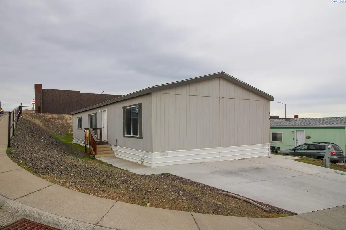 635 Lonetree Lane, Richland, WA 99352 - #1