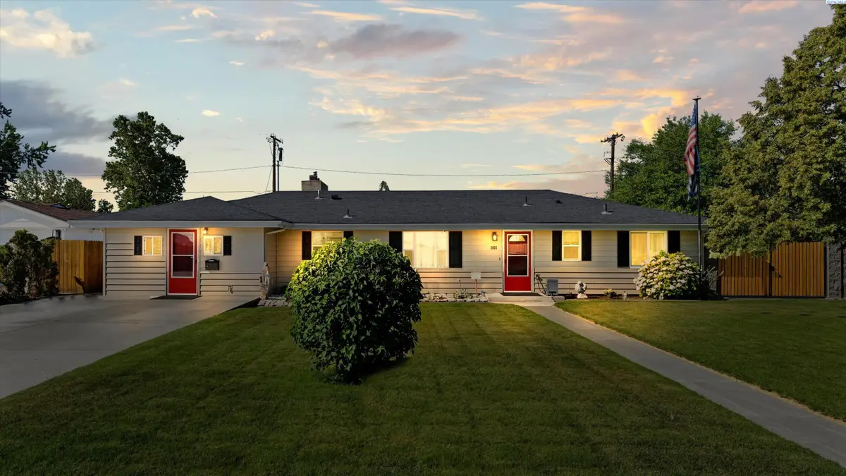 2035 W Falls Ave, Kennewick, WA 99336 - #1