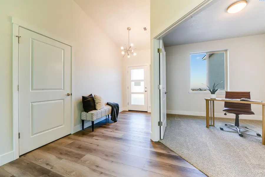 704 Honeylicious St, Richland, WA 99352 - #2