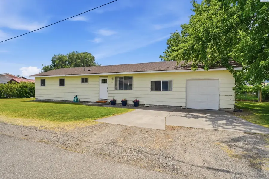 3701 Grant Loop, West Richland, WA 99353 - #2