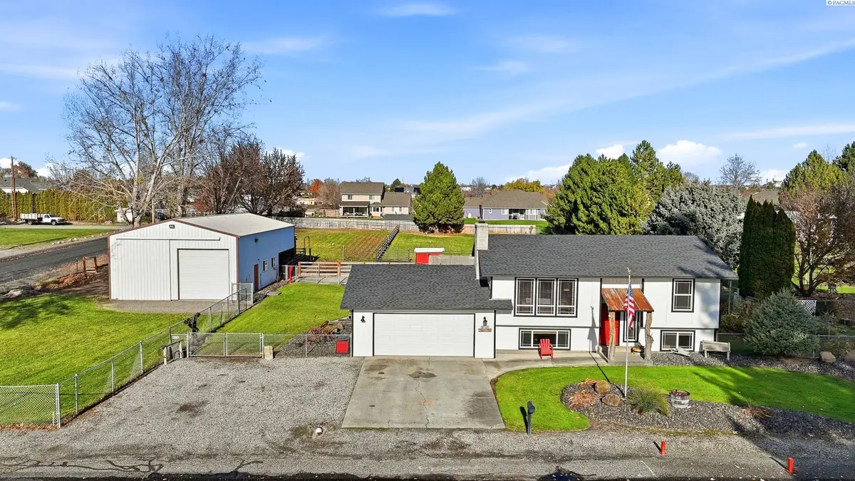 8715 Bell St, Pasco, WA 99301 - #1
