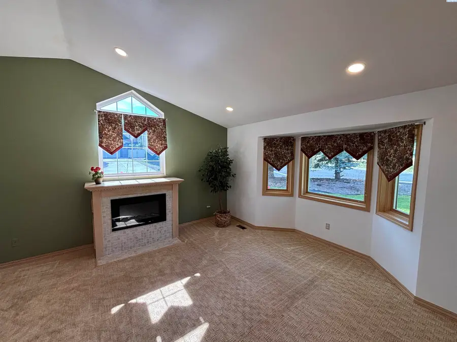 1135 SE Sandalwood, Pullman, WA 99163 - #2