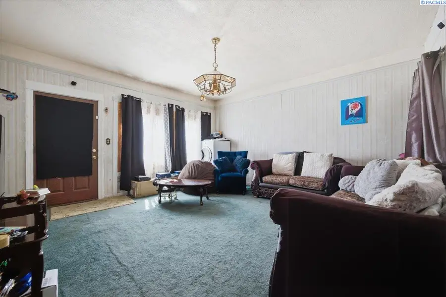 802 S 11th Ave, Pasco, WA 99301 - #2