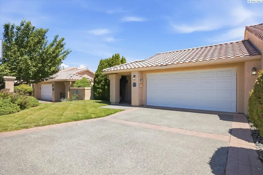 1408 N Montana St, Kennewick, WA 99336 - #2