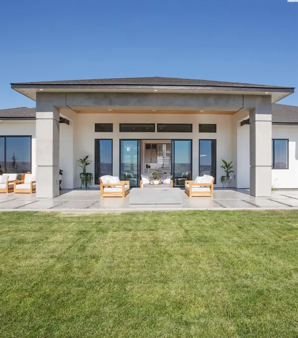 7298 W 21st Avenue, Kennewick, WA 99338