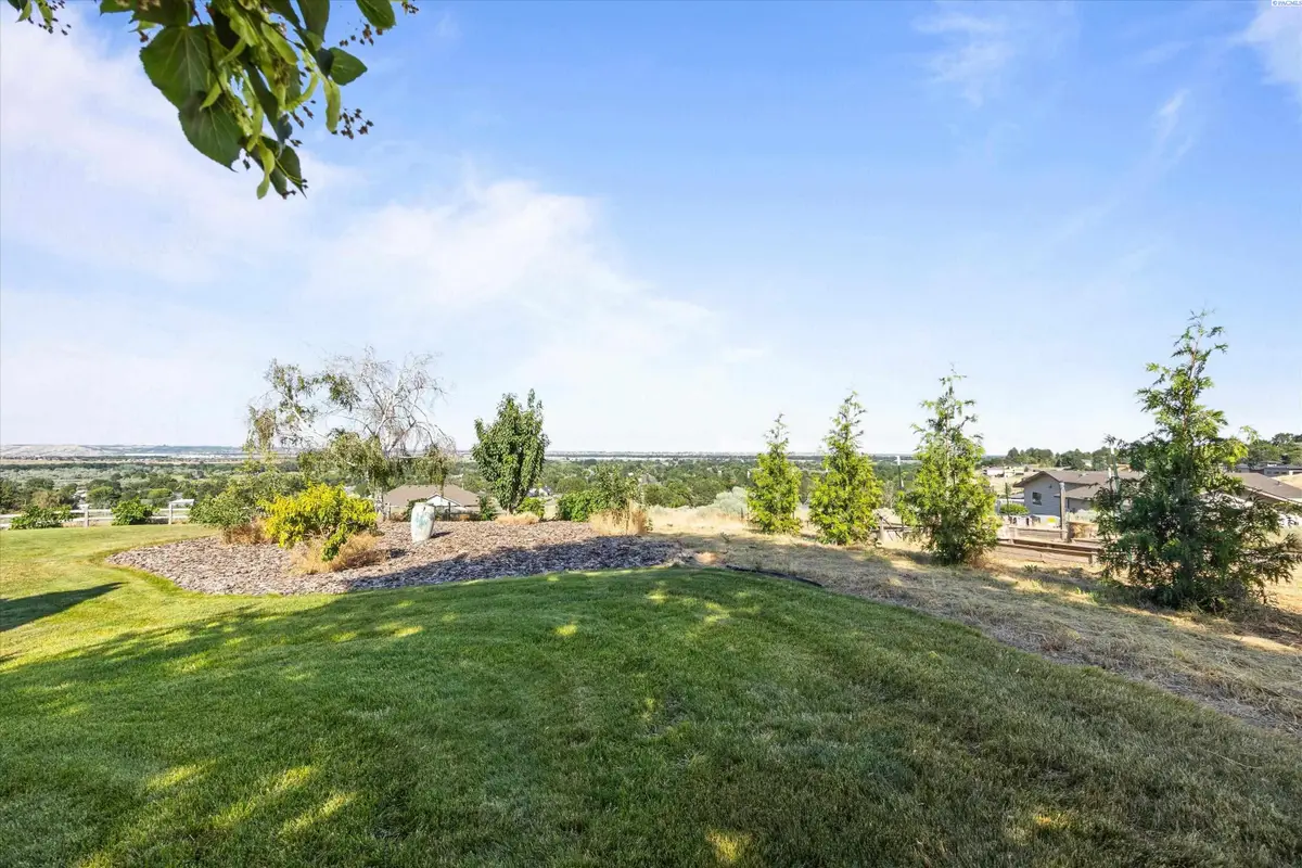 703 S 48th Ave, West Richland, WA 99353 - #1