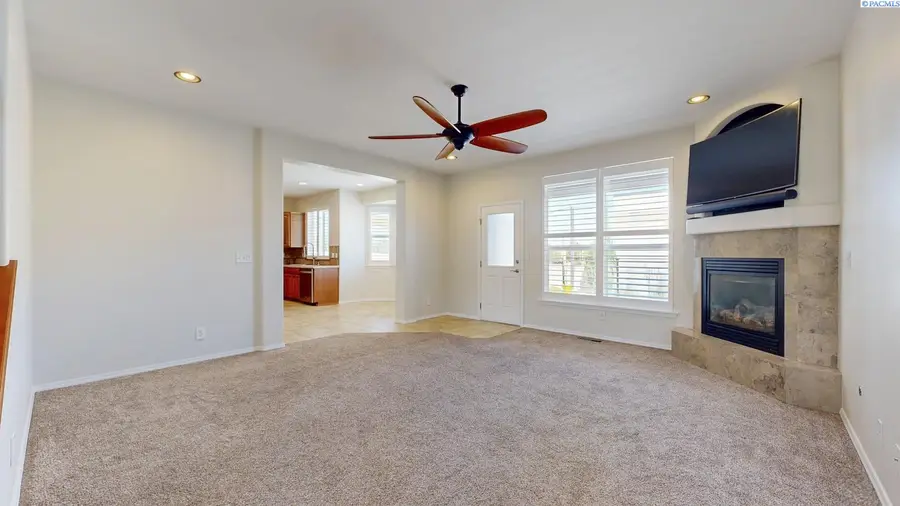 1630 Manchester Street, Richland, WA 99352 - #3