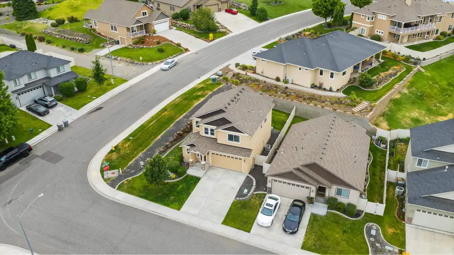 1455 Azalea Ave, Richland, WA 99352 - #2