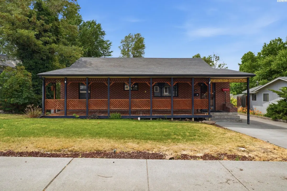 310 E 3rd Ave, Kennewick, WA 99336-4030 - #1