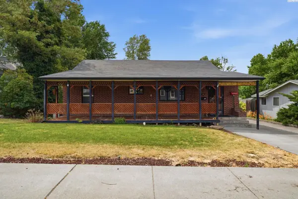 310 E 3rd Ave, Kennewick, WA 99336-4030