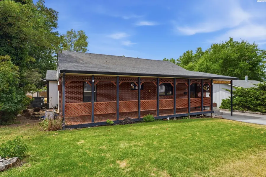 310 E 3rd Ave, Kennewick, WA 99336-4030 - #2