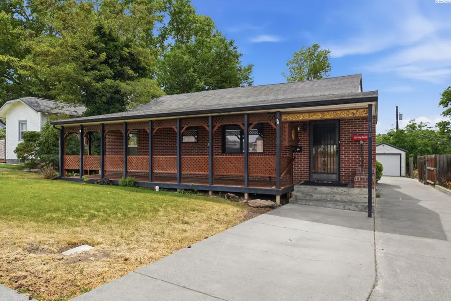 310 E 3rd Ave, Kennewick, WA 99336-4030 - #3
