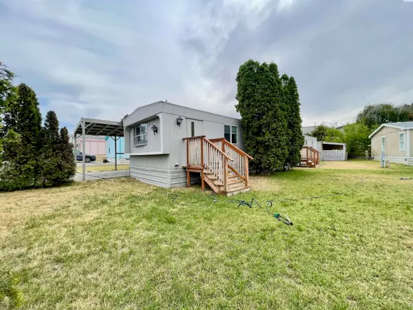 198 Crestwood Drive, Richland, WA 99352
