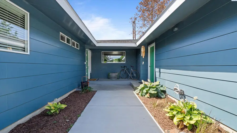435 W 20th Ave, Kennewick, WA 99337 - #2