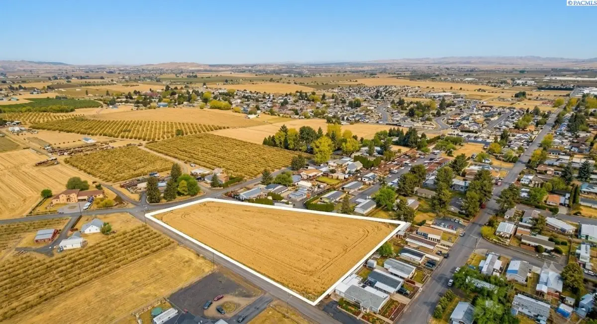 Nka Hickory Rd, Grandview, WA 98930 - #1