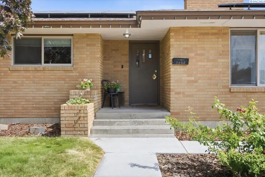 1402 Westwood Ct, Richland, WA 99354 - #2