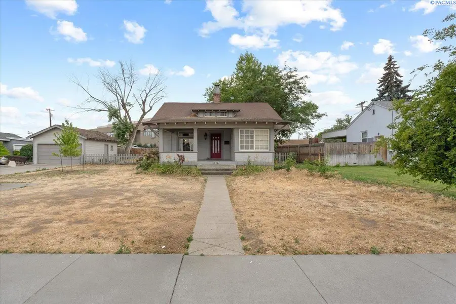 1017 W Kennewick Ave, Kennewick, WA 99337 - #2