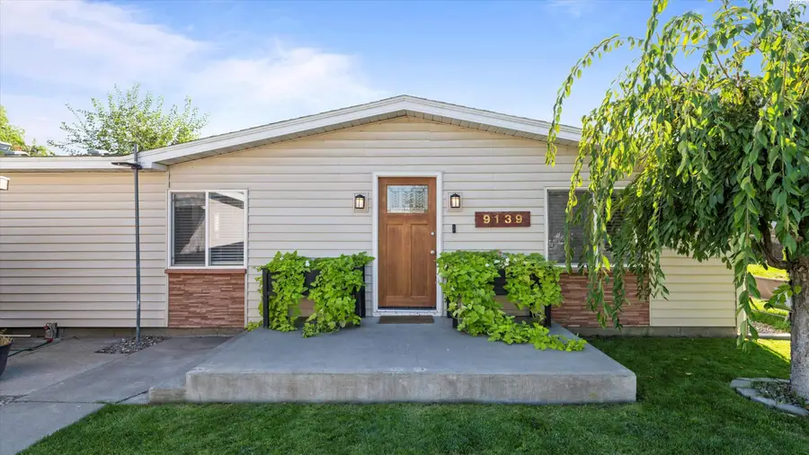 9139 W Arrowhead Ave, Kennewick, WA 99336 - #3