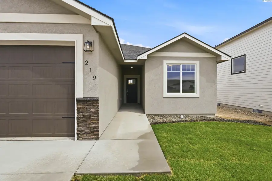 219 Packer St., Prosser, WA 99350 - #3