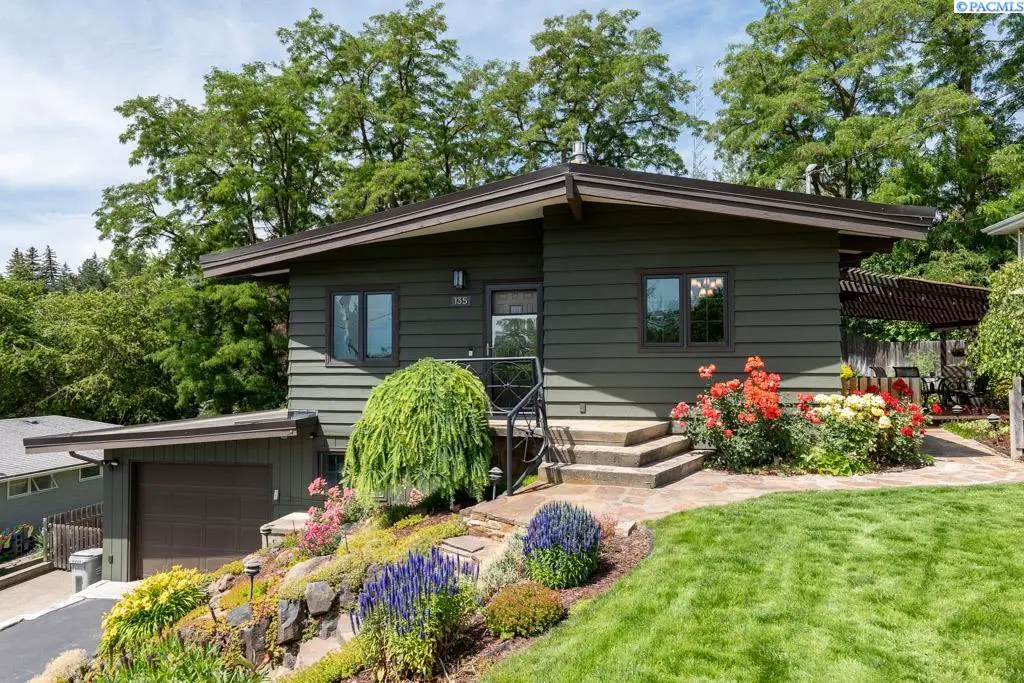 135 SW Elm Street, Pullman, WA 99163 - #1