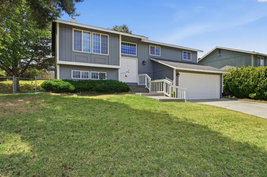 1001 W 14th Avenue, Kennewick, WA 99337 - #2