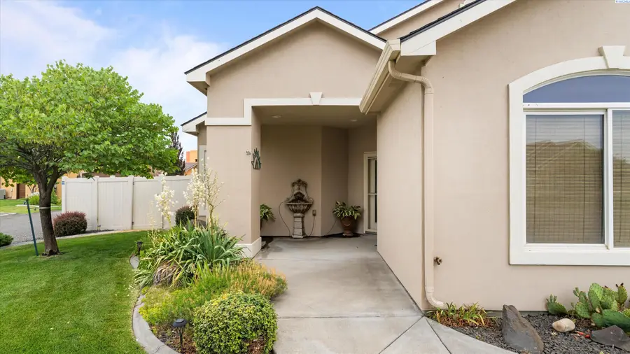 2750 Stonecreek Dr., Richland, WA 99354 - #3