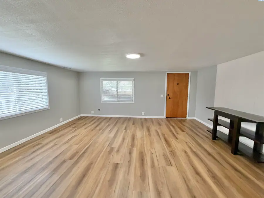 400 Sanford Ave, Richland, WA 99352 - #2