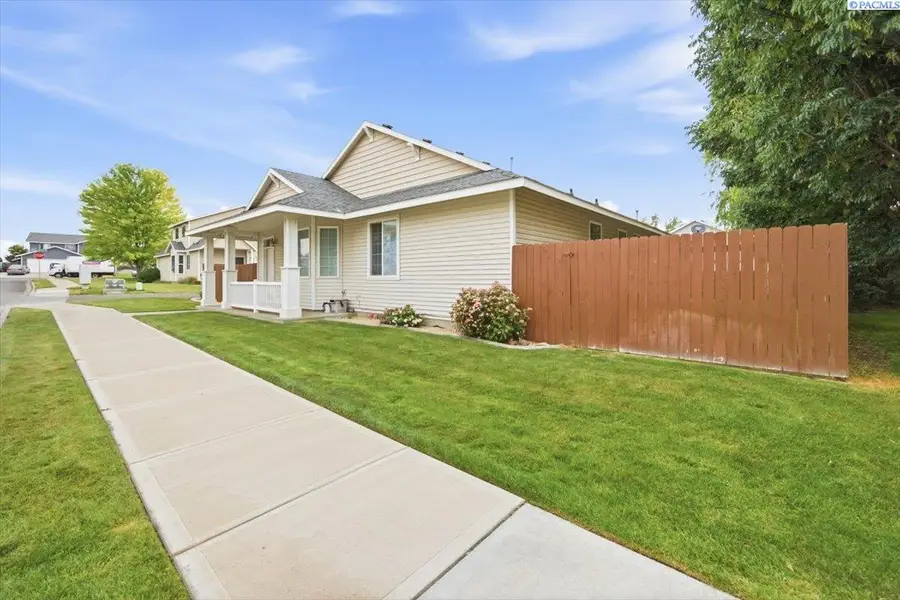 6211 Oriole Dr, Pasco, WA 99301-7978 - #3