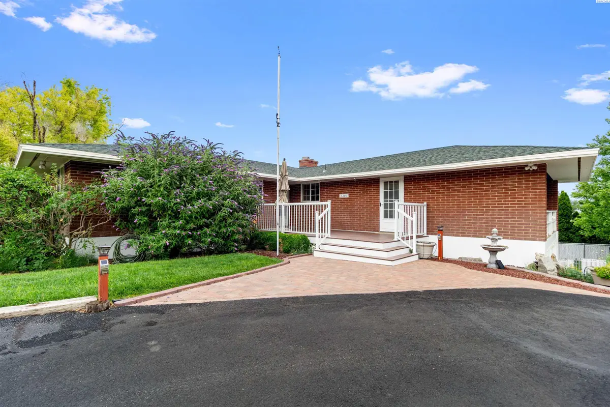 1326 Baywood Avenue, Richland, WA 99352-9406 - #1