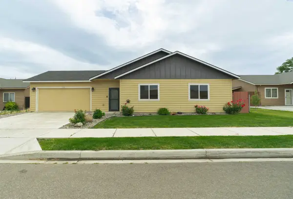588 N Harrison Place, Kennewick, WA 99336