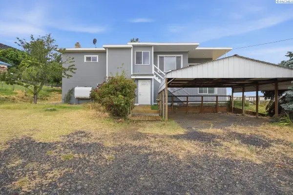 175 Hwy 730, Burbank, WA 99323