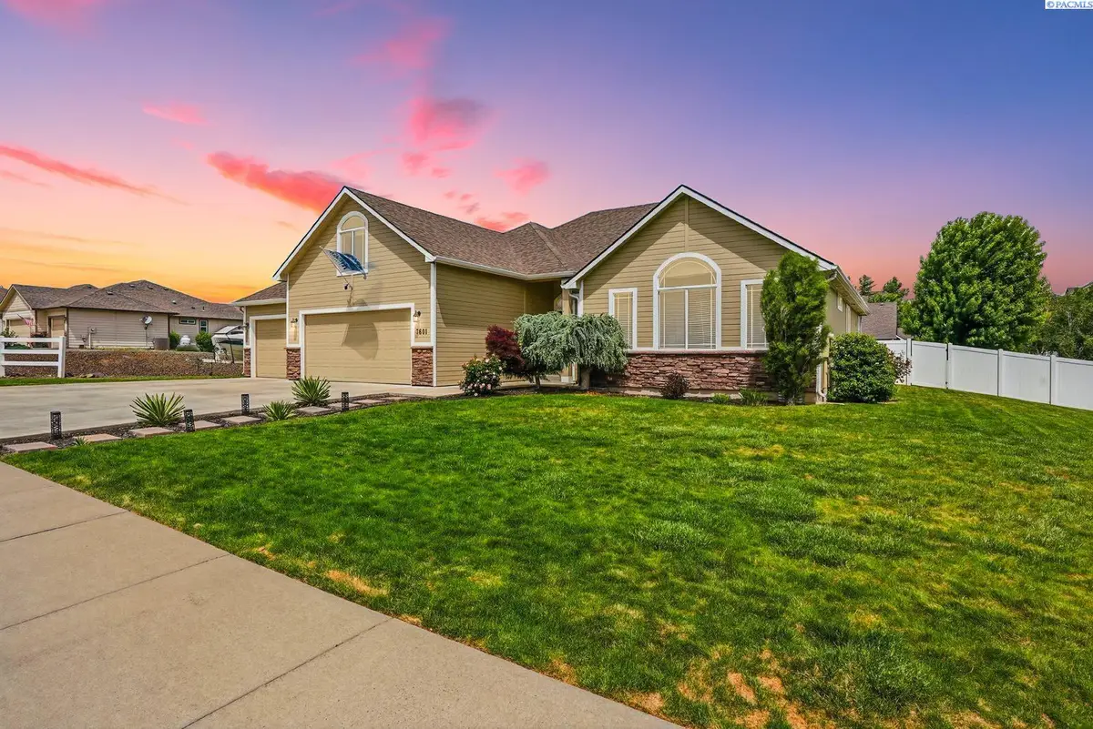 7601 W Washington Avenue, Yakima, WA 98903 - #1