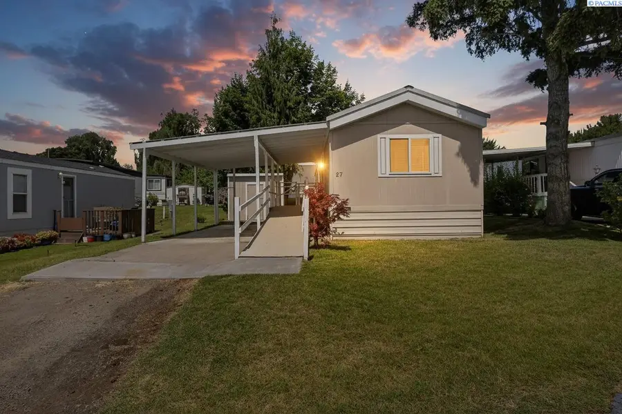 811 2nd Ave #27, Zillah, WA 98953 - #3
