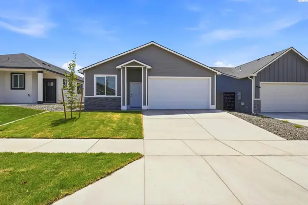 3663 Nuthatch St, Richland, WA 99352