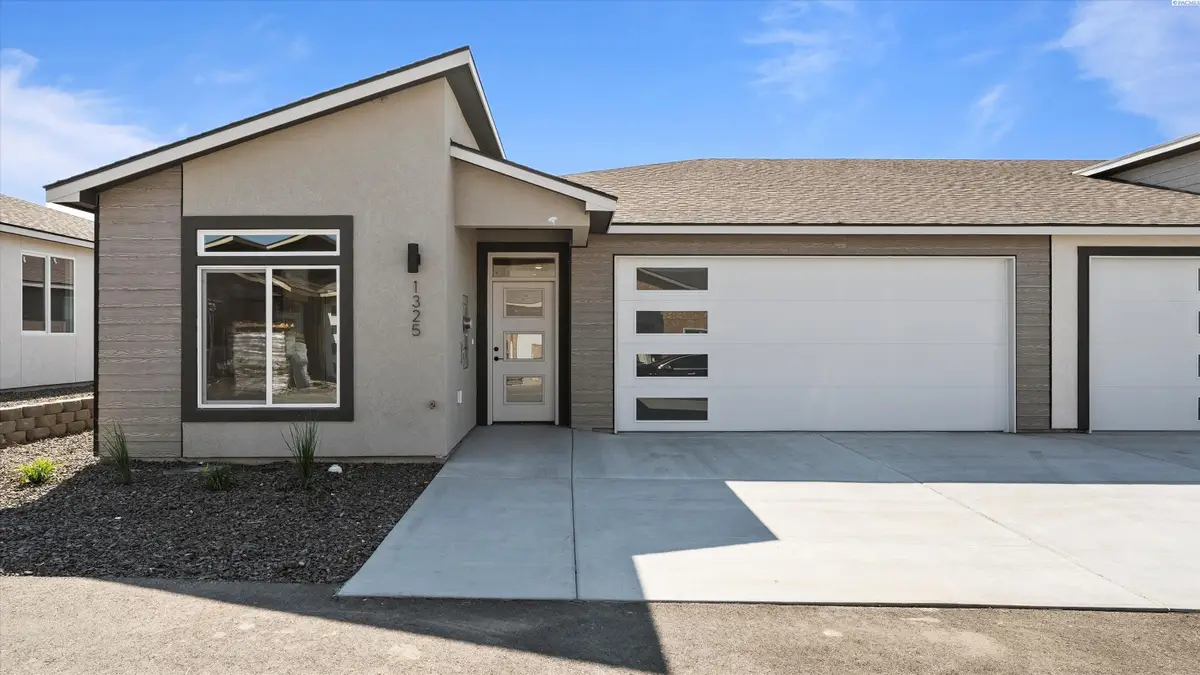 1325 Kalani Ct, West Richland, WA 99353 - #1