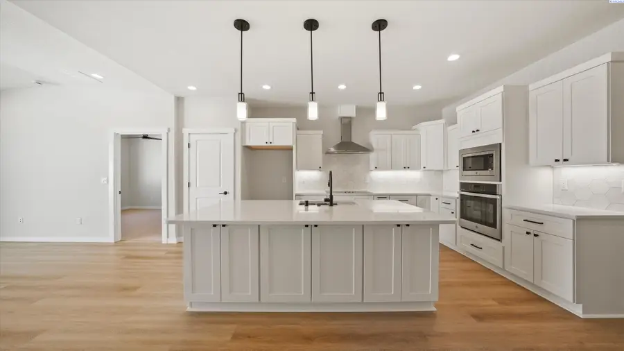 1105 Fairhaven Loop, Richland, WA 99352 - #2