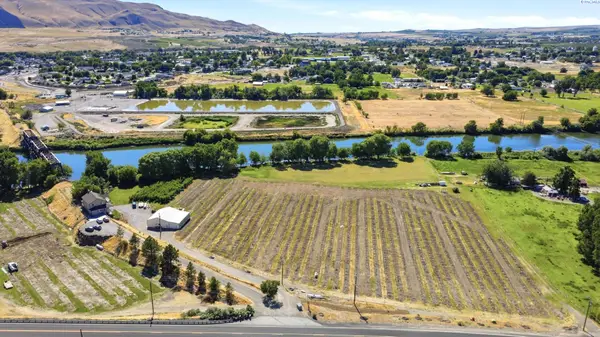 38906 N Demoss Rd, Benton City, WA 99320