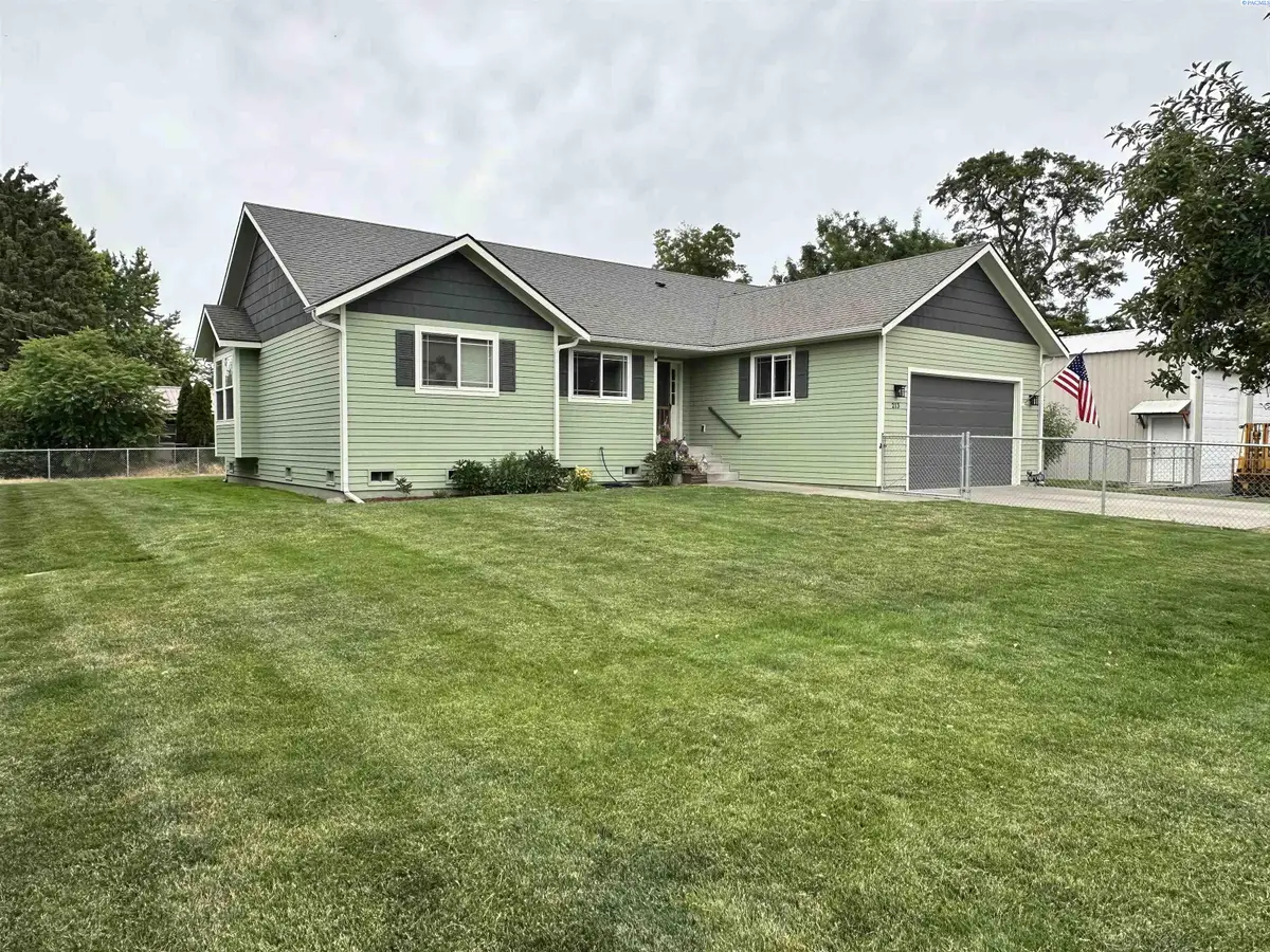 213 West Street, Waitsburg, WA 99361 - #1